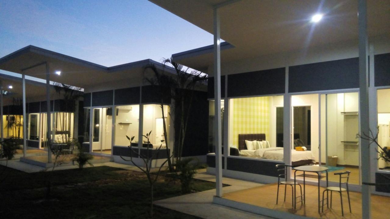 Bluemoon Riverside Phibun Mangsahan Exterior foto